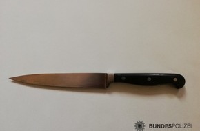Bundespolizeidirektion Sankt Augustin: BPOL NRW: "Ich möchte mich richtig verteidigen" - Bundespolizei nimmt 14-Jährigen mit Küchenmesser in Gewahrsam