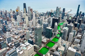 St. Patrick&#039;s Day in Chicago: eine Stadt trägt Grün