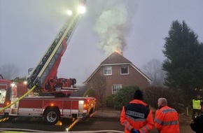 Polizeiinspektion Cuxhaven: POL-CUX: Brand eines Einfamilienhauses in Oxstedt (Foto im Anhang)