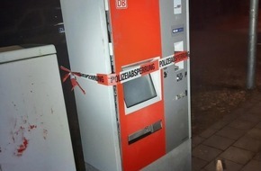 Polizeiinspektion Harburg: POL-WL: Fahrkartenausgabeautomat durch Böller beschädigt ++ Buchholz - Trickdiebe erbeuteten Bargeld ++ Winsen - Mädchen liefen vor PKW