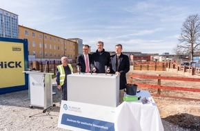 Klinikum N&uuml;rnberg: Pressemitteilung: Klinikum N&uuml;rnberg feiert Grundsteinlegung f&uuml;r das Zentrum f&uuml;r seelische Gesundheit