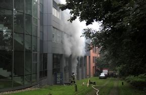 Feuerwehr Essen: FW-E: Ausgelöste Brandmeldeanlage zeigt Feuer in Tiefgarage an