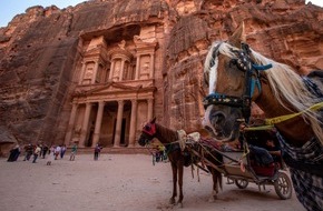 VIER PFOTEN - Stiftung für Tierschutz: Petra : de nouvelles voiturettes écologiques remplacent désormais les calèches pour touristes