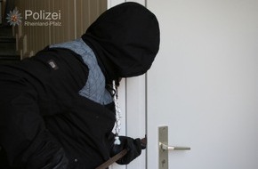 Polizeipräsidium Westpfalz: POL-PPWP: Wohnungseinbrüche - Polizei reagiert mit intensiver Präventionsarbeit