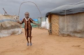 Caritas international: Tag des Flüchtlings: 80 Prozent der Vertriebenen suchen Zuflucht in Entwicklungsländern - Gravierendste Flüchtlingskrisen aktuell in Syrien, Sudan, Mali und Kongo (BILD)