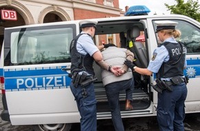 Bundespolizeidirektion München: Bundespolizeidirektion München: Staatsanwaltschaft Weiden und Bundespolizei gelingt Schlag gegen europaweit agierende Schleuserorganisation / Wohnungsdurchsuchungen und Festnahmen in Dortmund und Bochum sowie den ...