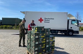 Presse- und Informationszentrum des Sanitätsdienstes der Bundeswehr: Covid-19: Sanitätsdienst übergibt Beatmungsgeräte an das DRK