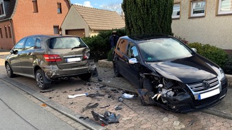 Polizei Wolfsburg: POL-WOB: Vorsfelde: Erheblich alkoholisierter Unfallfahrer flüchtet von Unfallstelle