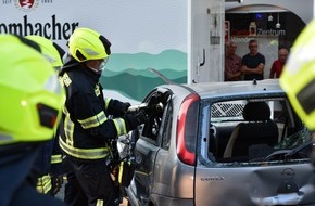 Feuerwehr Wenden: FW Wenden: Verkehrsunfall auf Kirmesgelände: Rettungskräfte üben unangekündigt den Ernstfall