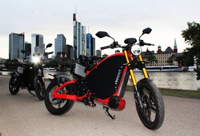 Pedale mit Power: Elektromotorrad eROCKIT erstmals in Frankfurt