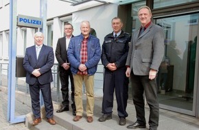 Polizeipräsidium Trier: POL-PPTR: Seit 40 Jahren im Polizeidienst