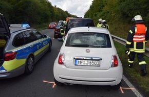 Kreispolizeibehörde Herford: POL-HF: Verkehrsunfall mit Personenschaden -
Auffahrunfall mit schweren Folgen