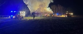Polizeiinspektion Stade: POL-STD: Scheune in Stade-Haddorf abgebrannt - Polizei sucht Zeugen
