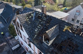 Freiwillige Feuerwehr Menden: FW Menden: Feuerwehr Menden rettet 12 Personen bei Wohnungsbrand