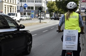Polizei Wuppertal: POL-W: Polizei macht auf neue Abstandsregel im Straßenverkehr aufmerksam