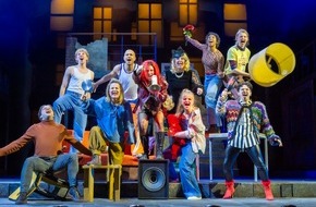 Stage Entertainment GmbH: Premiere  WIR SIND AM LEBEN &ndash; DAS BERLIN MUSICAL von Peter Plate, Ulf Leo Sommer & Joshua Lange