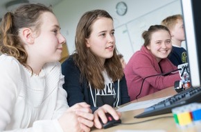 HPI Hasso-Plattner-Institut: openHPI: Neue kostenlose Onlinekurse für Informatikunterricht in Schulen