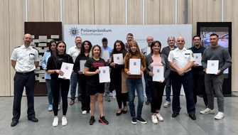 Polizeipräsidium Südosthessen: POL-OF: Verstärkung für den Freiwilligen Polizeidienst: Dreizehn neue Ehrenamtliche beginnen Ausbildung