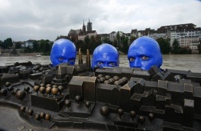 BLUE MAN GROUP: BLUE MAN GROUP auf Streifzug durch Basel