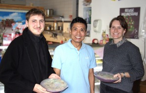 ESTHER BECK Public Relations: Lancierung des «reUse Wednesday» in Bern:  Wöchentlicher Aktionstag für Mehrweglösungen – initiiert von reCIRCLE für das EU-Forschungsprojekt STOPP.