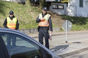 Hauptzollamt Ulm: HZA-UL: Zoll kassiert für Unterhaltungselektronik, Spielzeug und Mopeds/Warenschmuggel aus der Schweiz