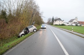 Kreispolizeibehörde Herford: POL-HF: Fahrt endet im Graben - Alleinunfall am hellichten Tag