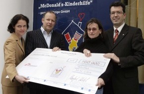 McDonald's Kinderhilfe Stiftung: McDonald's Kinderhilfe spendet 100.000 Euro für die Betroffenen des Seebebens / Scheckübergabe an ÄRZTE OHNE GRENZEN in Berlin