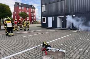 Freiwillige Feuerwehr Mechernich: FW Mechernich: Löschzug 4 trainiert auf dem Übungsgelände in Düren-Stockheim