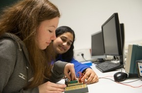 Universität Osnabrück: Studentinnen berichten über Technik-Studiengänge und das Niedersachsen-Technikum