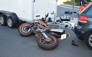 Kreispolizeibehörde Herford: POL-HF: Motorradfahrer bei Unfall schwer verletzt- Gegenverkehr übersehen