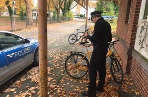Polizeiinspektion Hameln-Pyrmont/Holzminden: POL-HOL: Holzminden

Verkehrssicherheitswoche der Polizei Holzminden  - 
Zweiradkontrollen und  Überprüfung von Überholverbotszonen