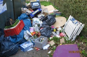 Polizeidirektion Bad Segeberg: POL-SE: Uetersen - Müll unerlaubt abgeladen