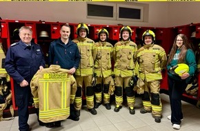 Kreisfeuerwehr Oldenburg: FW-OLL: Gemeinde Großenkneten beschafft moderne neue Schutzbekleidung für Feuerwehren