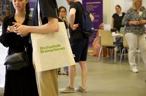 Hochschule Bremerhaven: Hochschule Bremerhaven lädt zum informativen Campusspaziergang