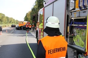 Freiwillige Feuerwehr Werne: FW-WRN: 2RTW - zwei verunfallte PKW - BAB1 > Köln - 5 Verletzte