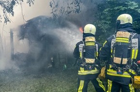 Feuerwehr Bochum: FW-BO: Brennende Gartenlaube an der Harpener Straße