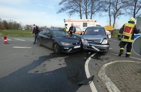 Polizeiinspektion Cuxhaven: POL-CUX: Verkehrsunfall mit einer schwer und einer leicht verletzten Person in Dorum (Lichtbild in der Anlage)