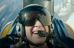 MiGFlug GmbH: La voce italiana di Tom Cruise vola su un jet da combattimento prima di registrare Top Gun: Maverick / Un video su Youtube accompagna gli spettatori nel viaggio