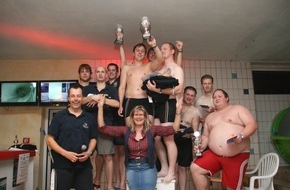 Landesfeuerwehrverband Schleswig-Holstein: FW-LFVSH: 1. Landesmeisterschaft im Wettrutschen um den "Florian-Cup"