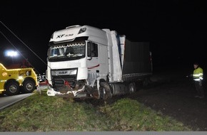 Polizeiinspektion Nienburg / Schaumburg: POL-NI: Hagenburg- Vollsperrung der B 441 nach Verkehrsunfall