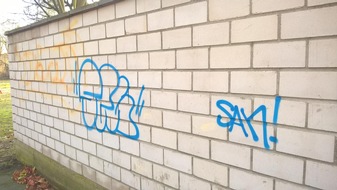 POL-REK: Graffiti an Gartenmauer- Kerpen