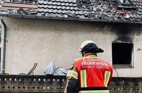 Feuerwehr Bergisch Gladbach: FW-GL: Wohnhaus im Stadtteil Moitzfeld durch Feuer total zerstört