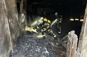 Feuerwehr Essen: FW-E: Brand einer leerstehenden Schule - aufwendiger Feuerwehreinsatz