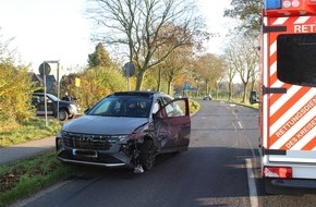Kreispolizeibehörde Kleve: POL-KLE: Bedburg-Hau - 36-Jährige gerät mit Auto in Gegenverkehr / Zwei Verletzte nach Kollision