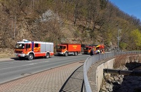 Feuerwehr Plettenberg: FW-PL: OT-Stadtmitte. Verirrtes Reh aus Oesterbach geborgen