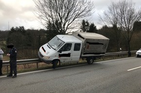 Polizeidirektion Kaiserslautern: POL-PDKL: Rockenhausen (Donnersbergkreis) - Sprinter fährt auf Leitplanke