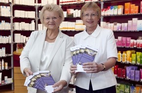 ABDA Bundesvgg. Dt. Apothekerverbände: Drogenbeauftragte und Apotheker stellen neuen Informations-Flyer für Schwangere vor / Flyer informiert über die Risiken des Alkohol-, Tabak- und Medikamentenkonsums in der Schwangerschaft (mit Bild)