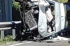 Polizeidirektion Neustadt/Weinstraße: POL-PDNW: (Deidesheim) Unfall auf B 271 mit schwerverletzter Person