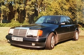 Kreispolizeibehörde Rhein-Kreis Neuss: POL-NE: Autodiebe schlagen auf Supermarkt-Parkplatz zu - "Youngtimer" gestohlen