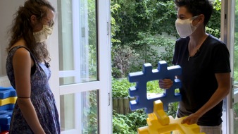 ZDF: "dunja hayali" im ZDF über Corona, Schulstart, Kinder in Not